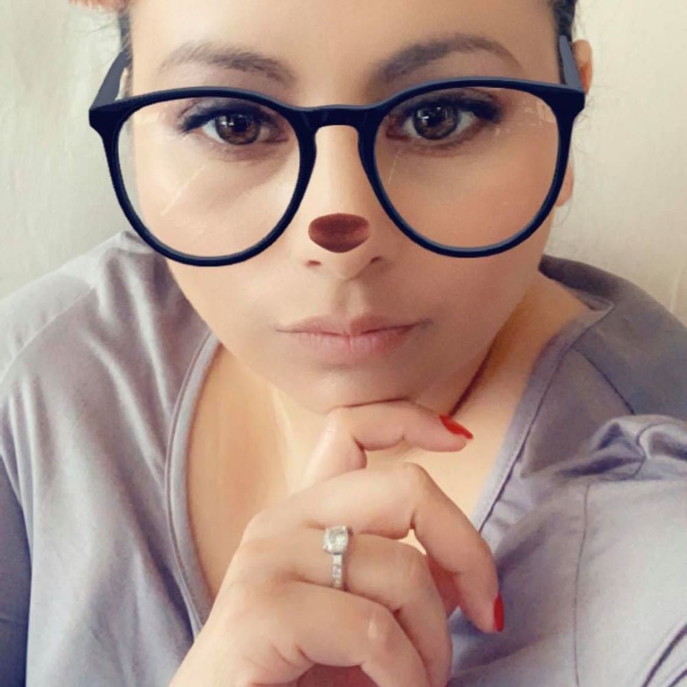 Meet your Posher, Elizabeth